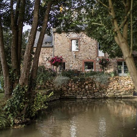 Hotel Le Moulin Des Forges Sainte-Suzanne  Exterior foto
